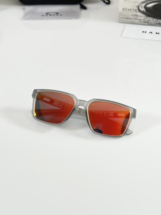 OAKLY PREMIUM SUNGLASSES