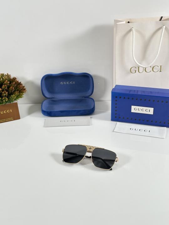 Gucci_0318_Gold_Black