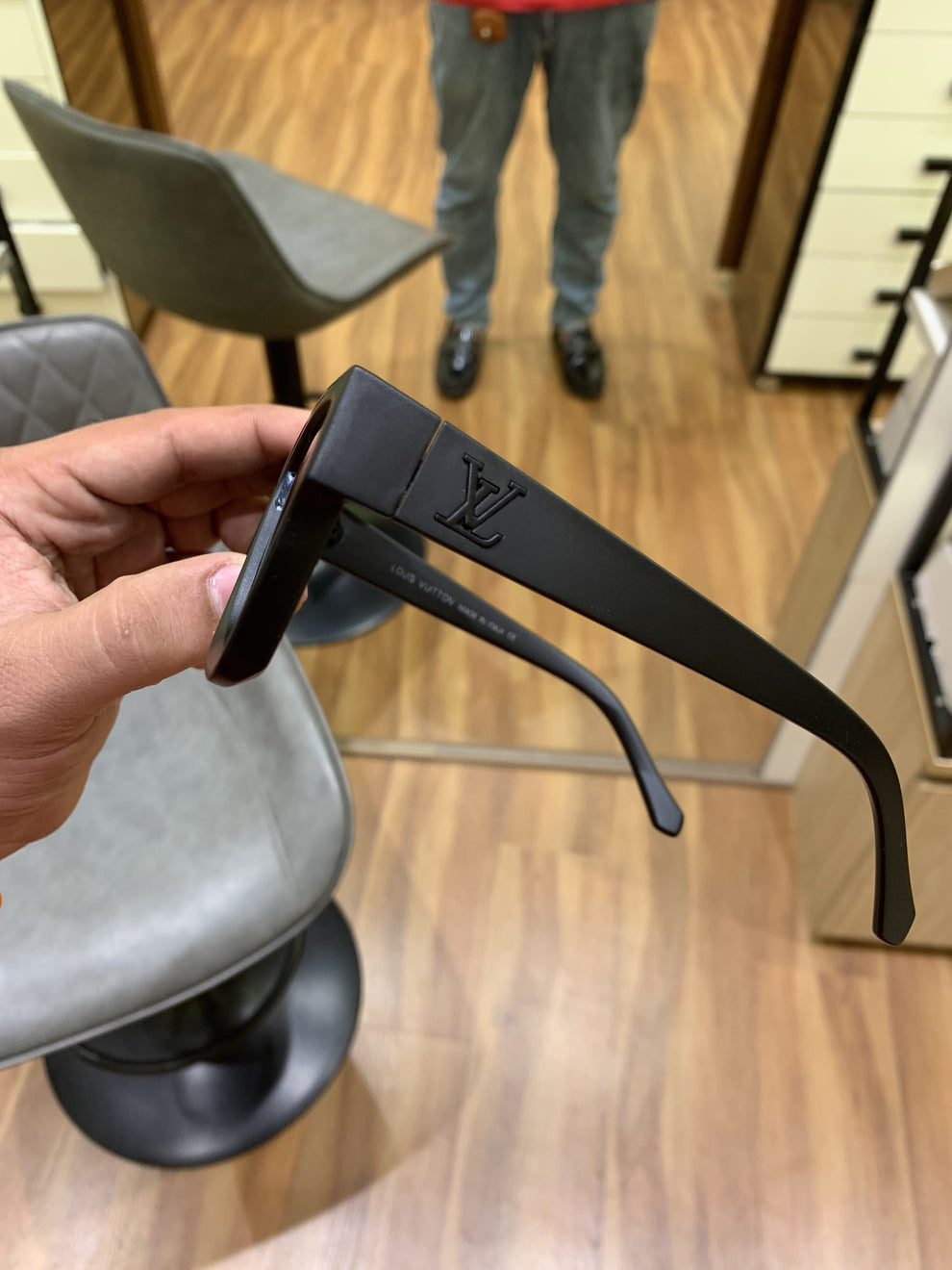 LOUISS VUITTONN 1502 BLACK