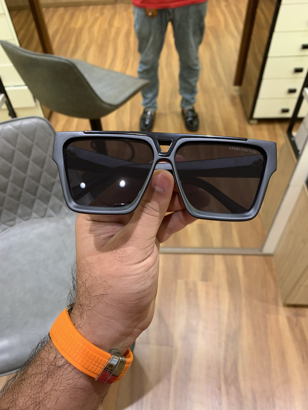 LOUISS VUITTONN 1502 BLACK