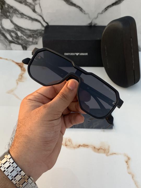 Emporio_armani_black