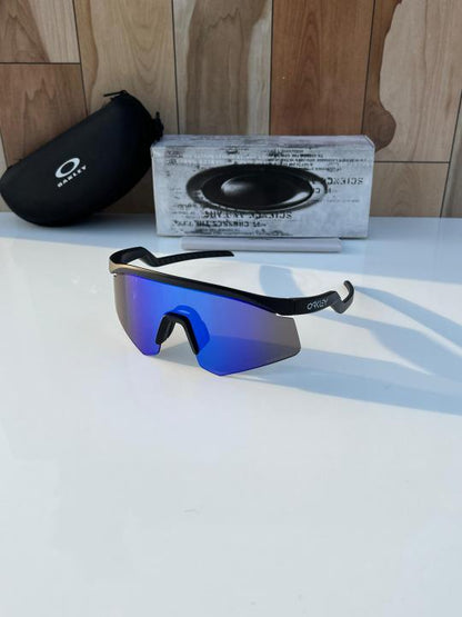 Oakley_4929_black_blue_mercury